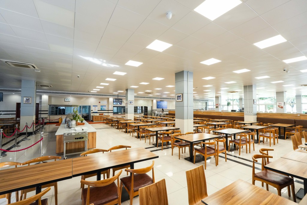 员严格执行 员严格执行