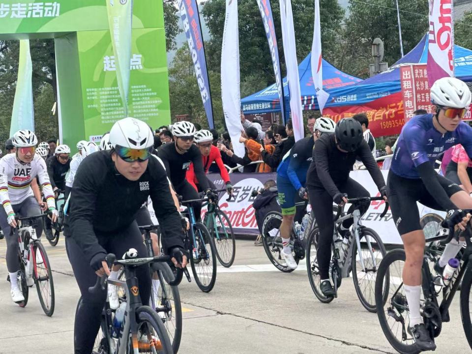 src, 整个山脉群, om src, 整个山脉群, om